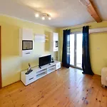 Karla By Interhome Apartamento